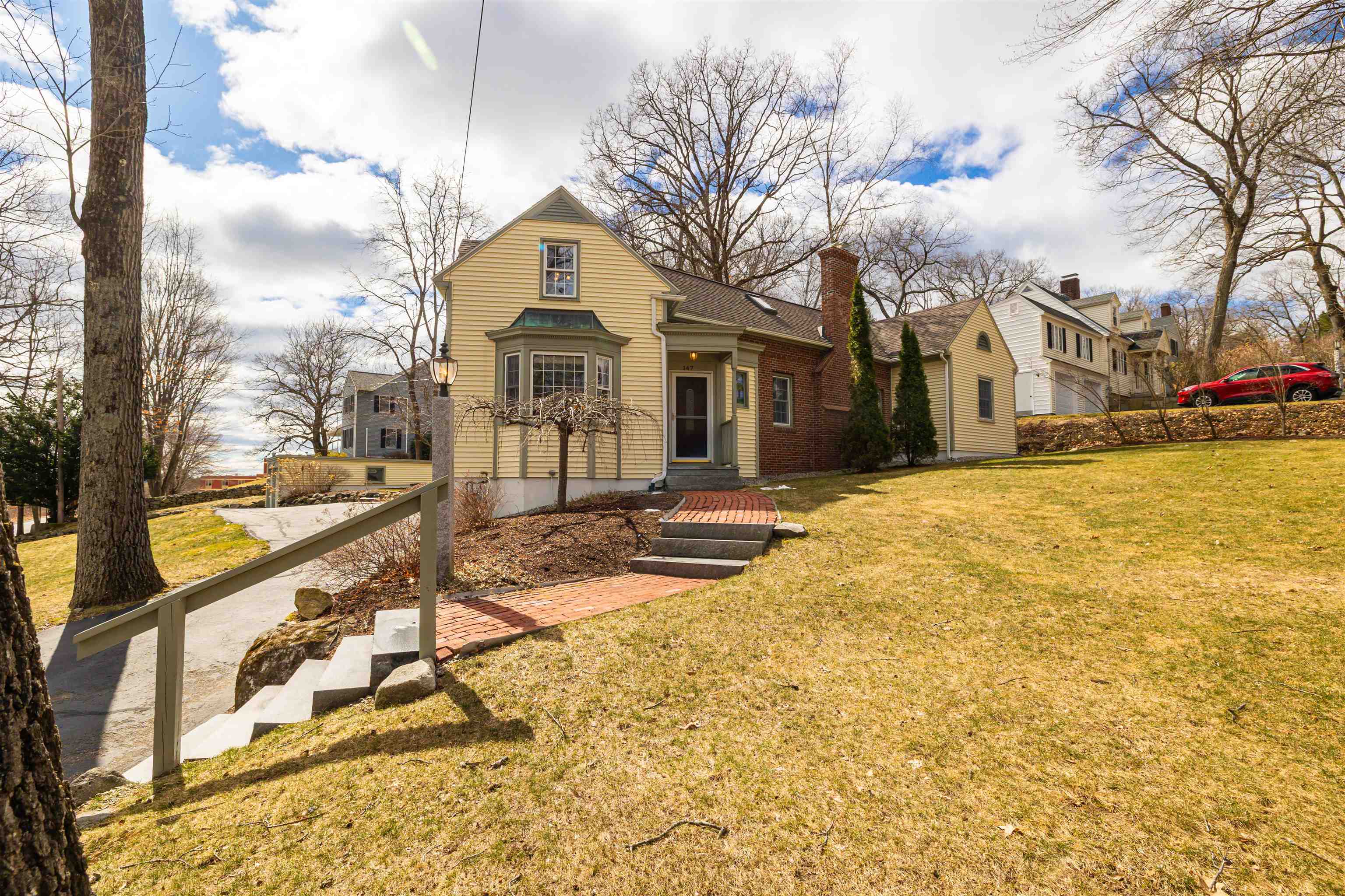 Property Photo: 147 School Street NH 03301