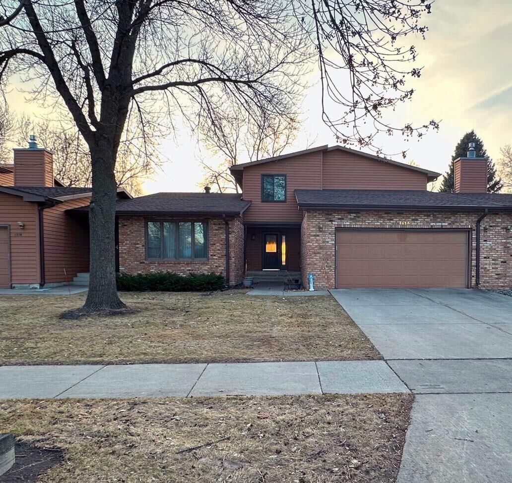 Property Photo:  1613 32nd Street S  ND 58103 