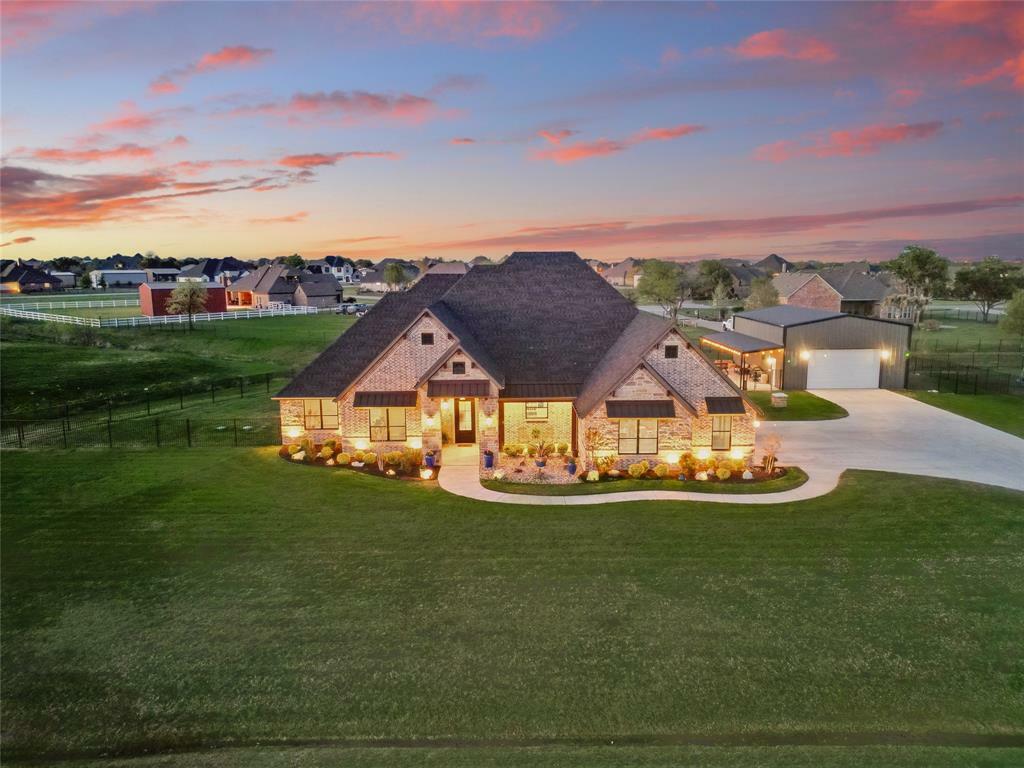 Property Photo: 12832 Singleton Drive TX 76052
