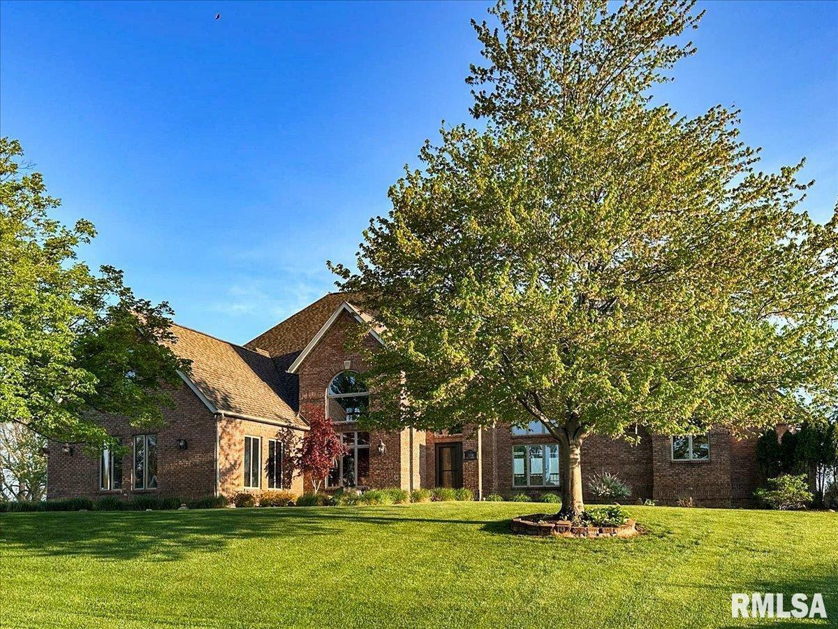 Property Photo: 2844 Saint Andrews Court IL 61738