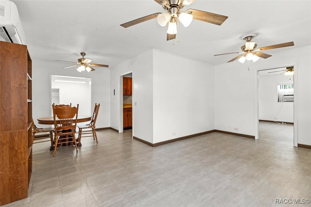 Property Photo: 1661 S Shady Terrace FL 34450