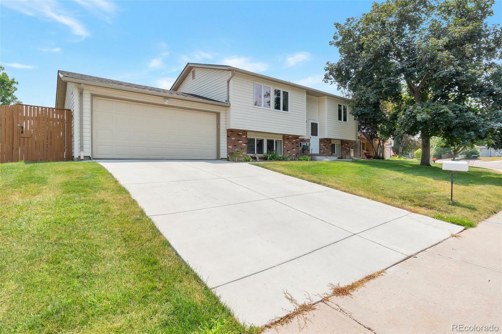 Property Photo:  6994 W Hinsdale Drive  CO 80128 