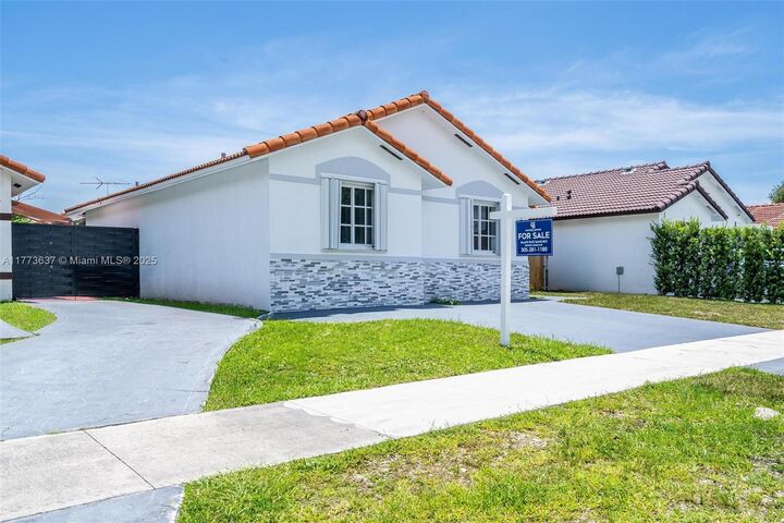 Property Photo: 17707 SW 144th Ave FL 33177