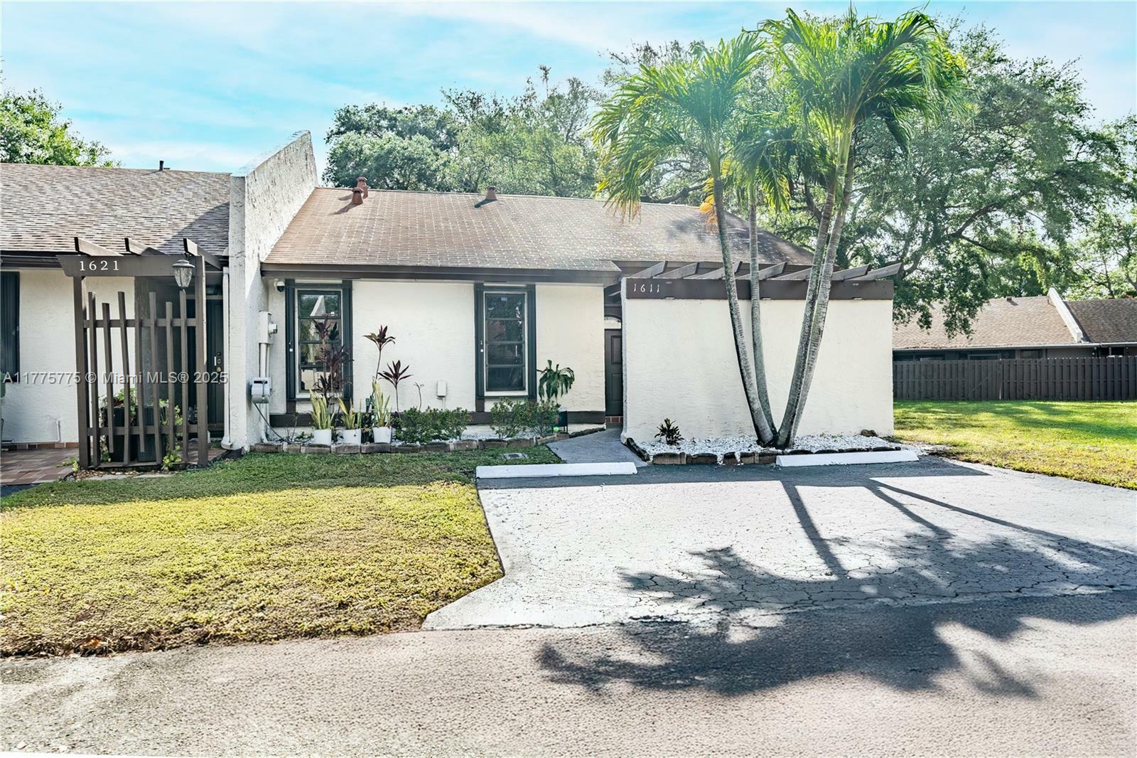 Property Photo: 1611 NW 96th Ter FL 33024