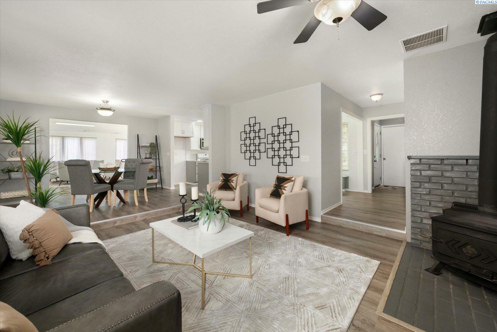 Property Photo: 90403 W Hess Road WA 99350