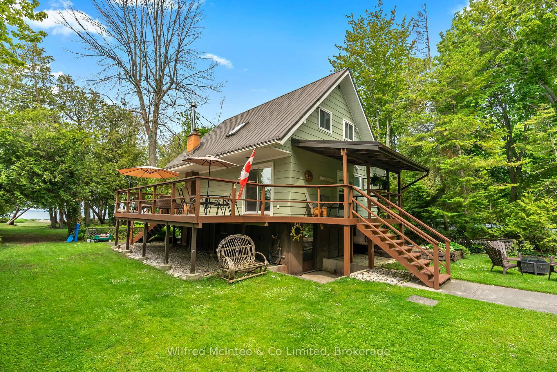 Property Photo: 135 Huron Road ON N2Z 2X3