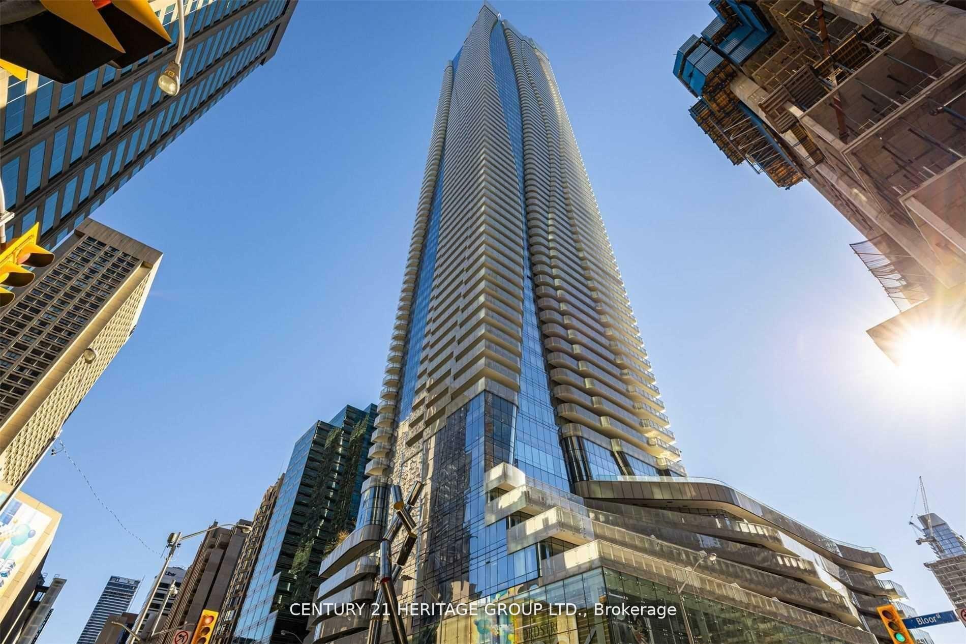 Photo de la propriété: 1 Bloor Street E 6409 ON M4W 0A8