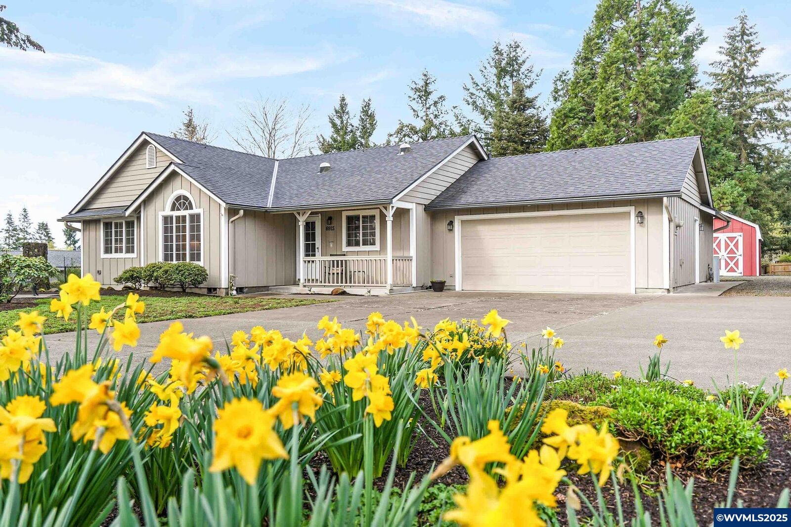 Property Photo: 6915 Wildwind Dr SE OR 97392