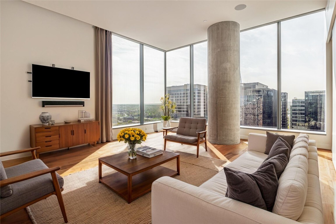 Property Photo: 210 Lavaca Street 2903 TX 78701