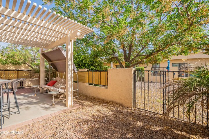 Property Photo:  2035 S Clubhouse Drive  AZ 85194 