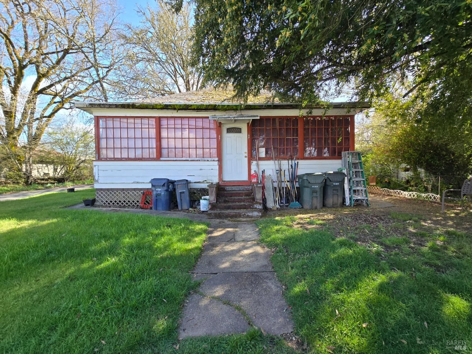 Property Photo: 487 E Valley Street CA 95490