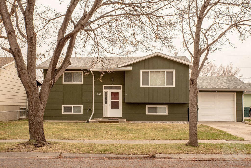 Property Photo: 2112 Pueblo Drive MT 59102