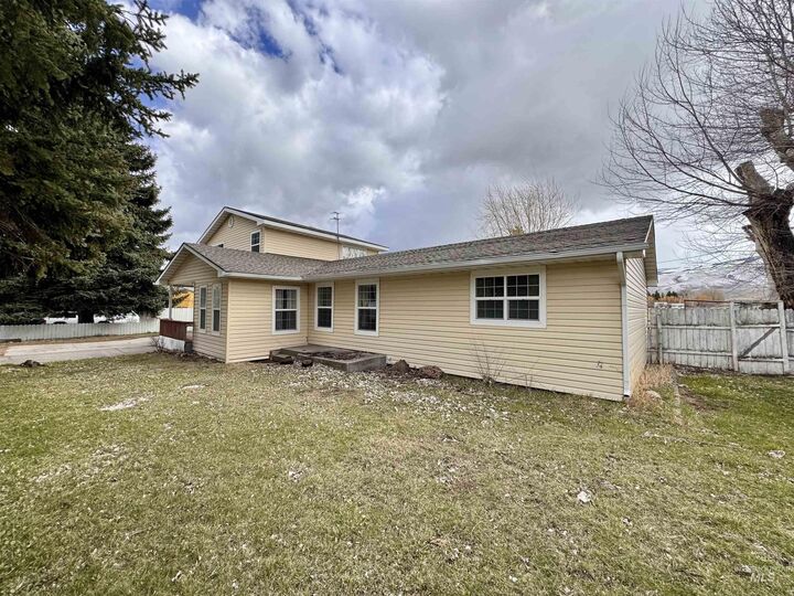 Property Photo:  263 Whitman Street  ID 83311 