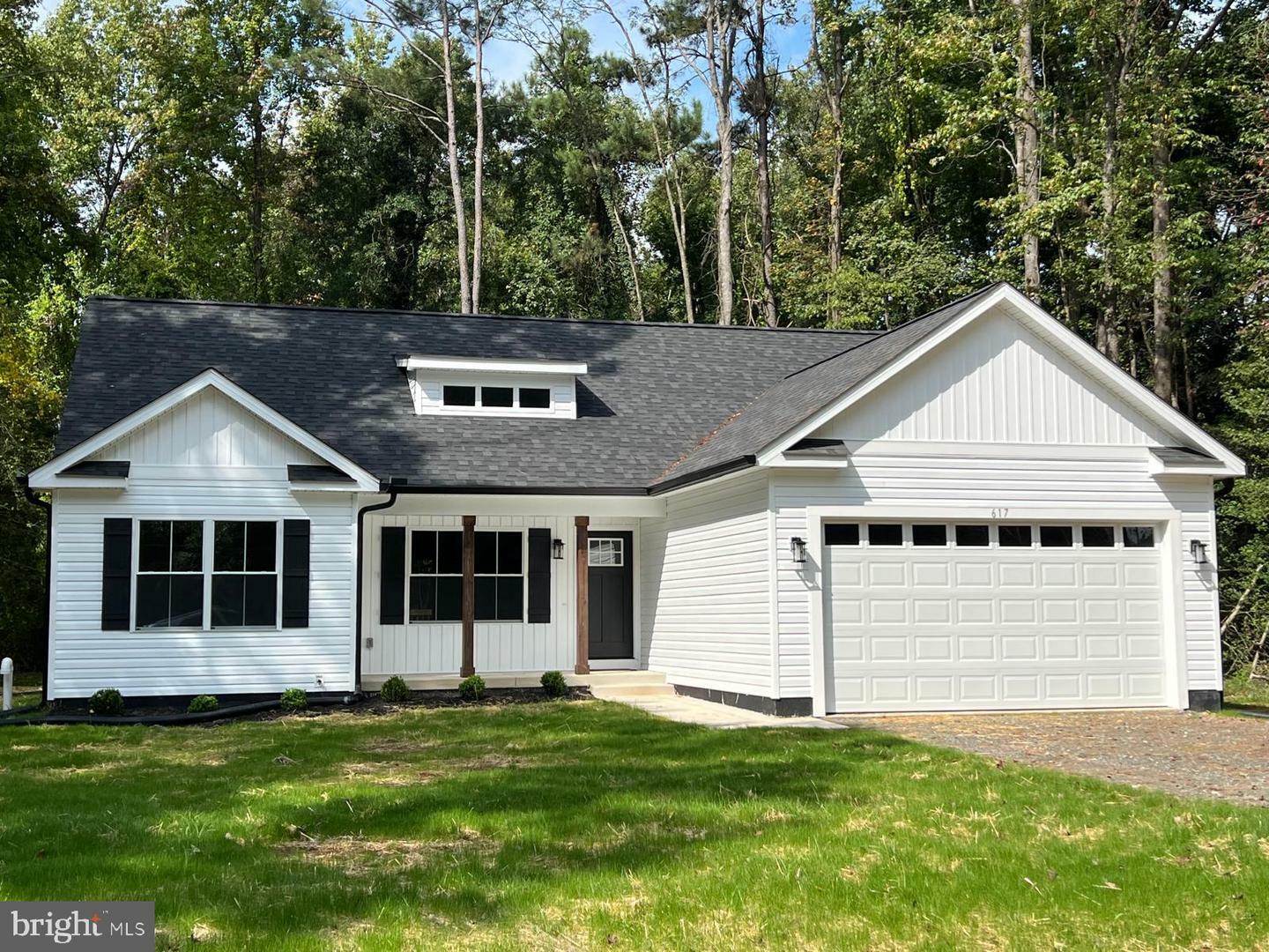 Property Photo: 605 Shorewood Drive VA 22443