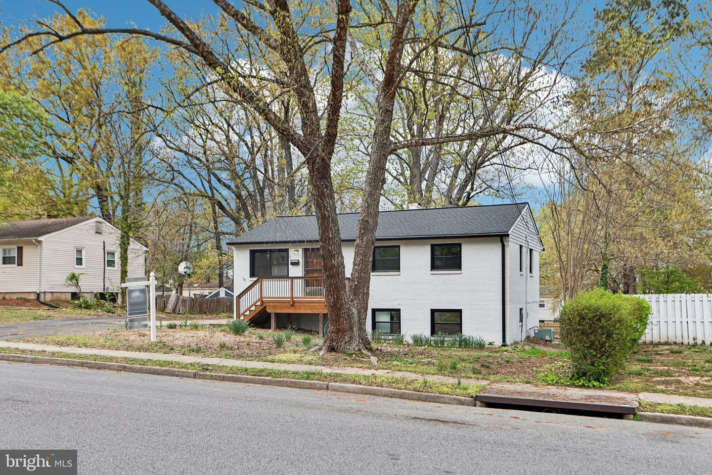 Property Photo: 1506 Maryland Avenue VA 22191