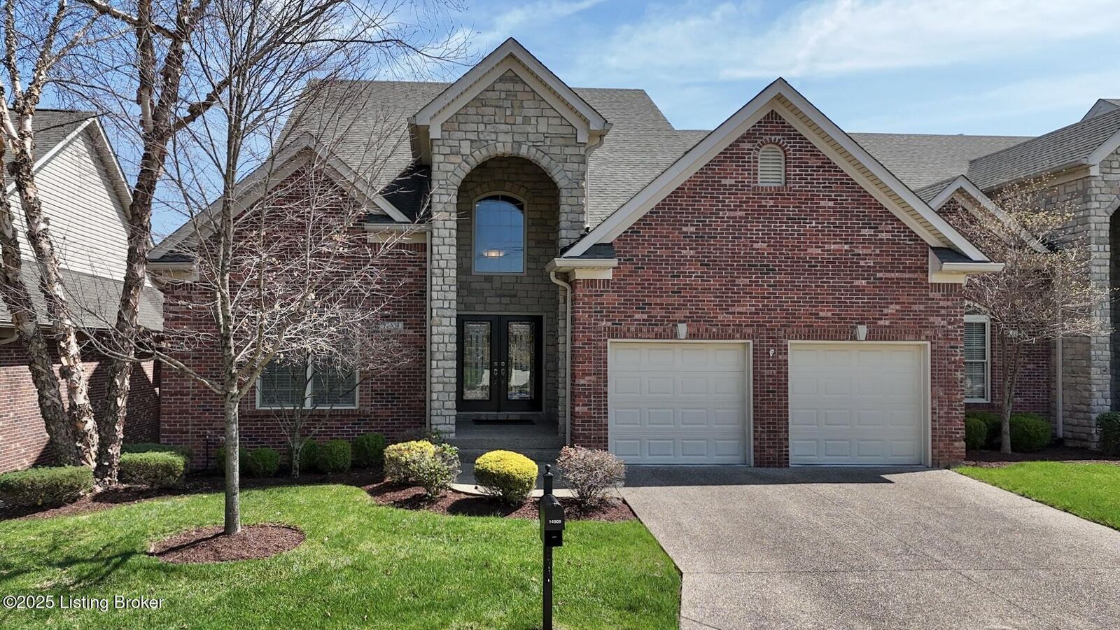 Property Photo:  14909 Sycamore Falls Dr  KY 40245 