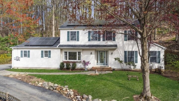 18 Cardinal Dr  Allamuchy Twp. NJ 07840 photo