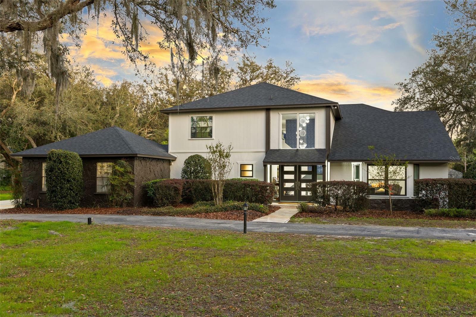 Property Photo: 835 Dyson Drive FL 32708