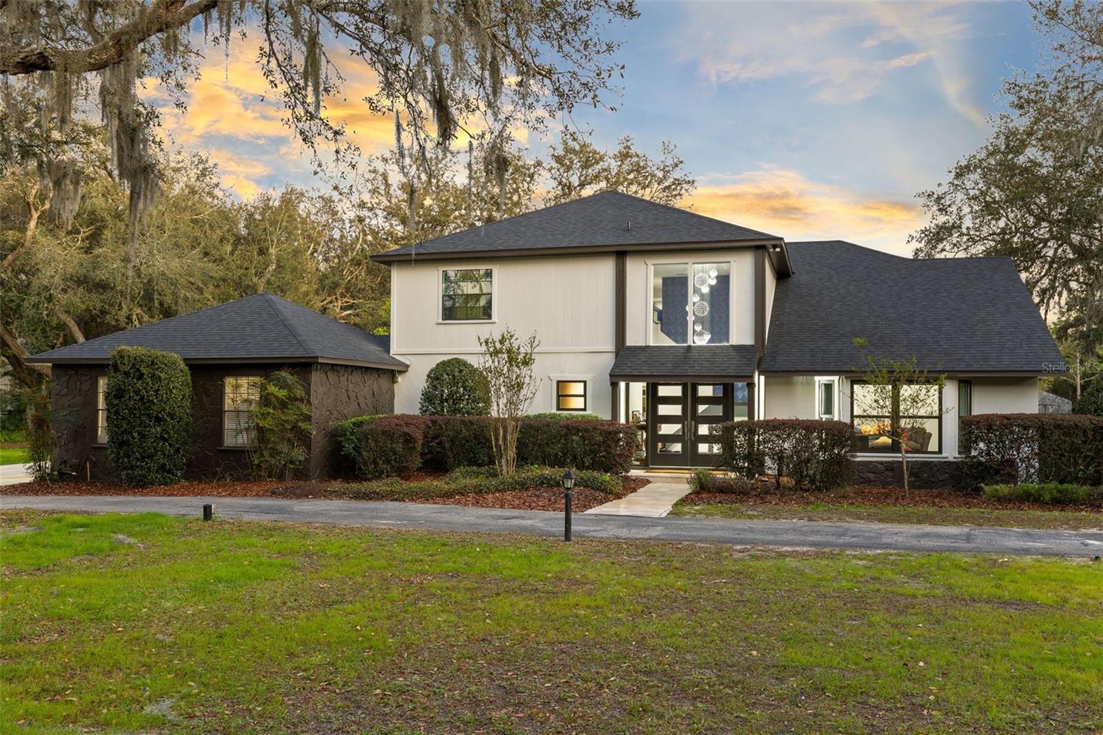Property Photo: 835 Dyson Drive FL 32708