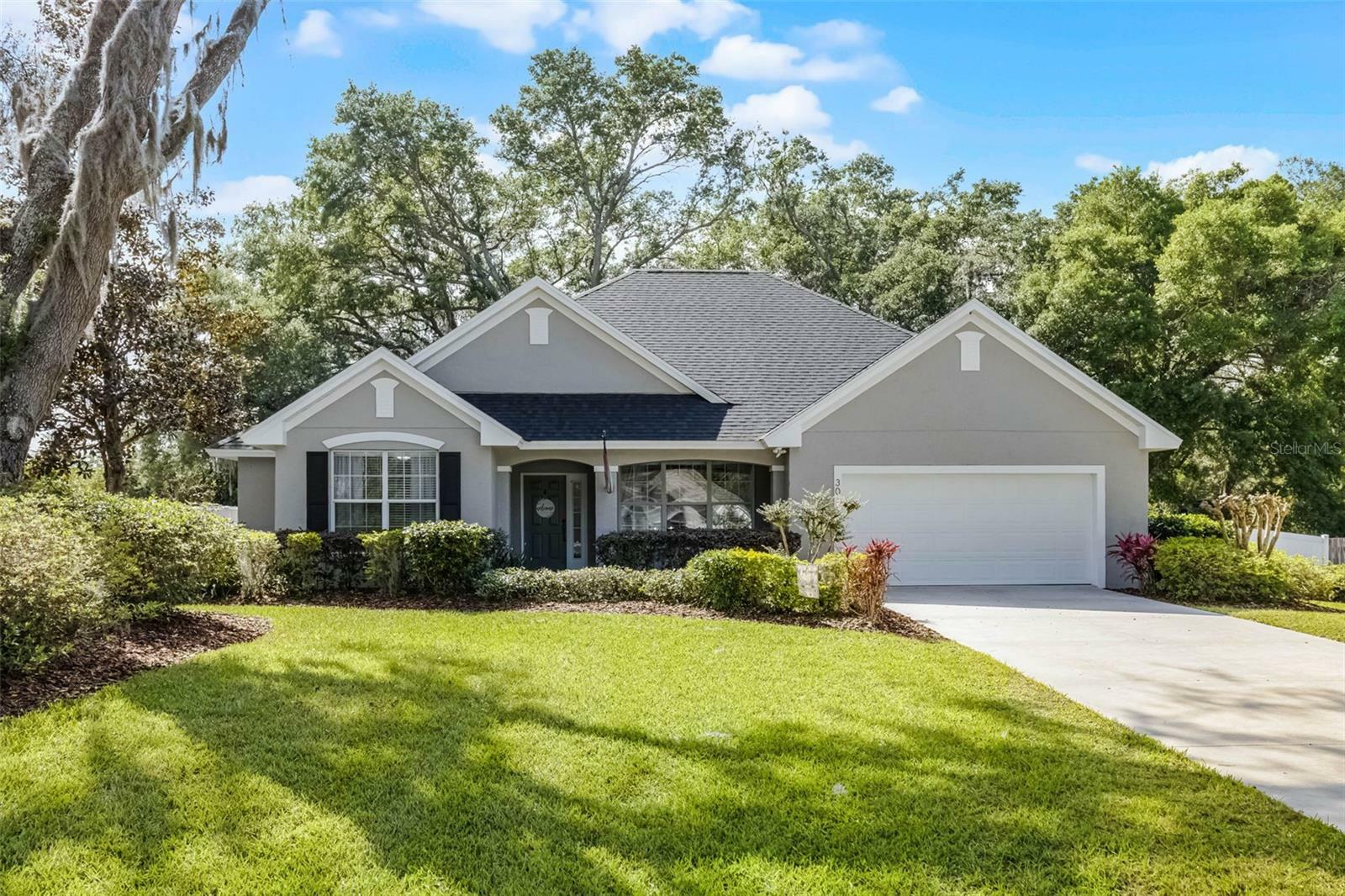 Property Photo: 301 Brookstone Lane FL 34731