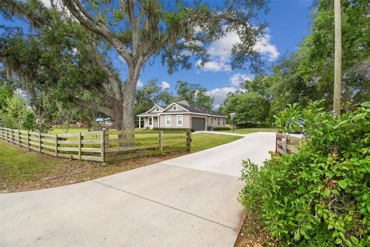 Property Photo:  4819 Cooper Road  FL 33565 