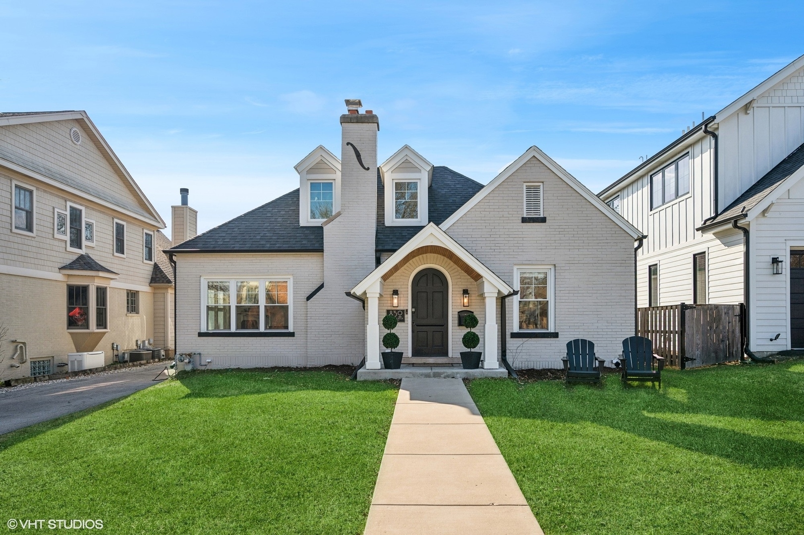 Property Photo:  830 N Dunton Avenue  IL 60004 