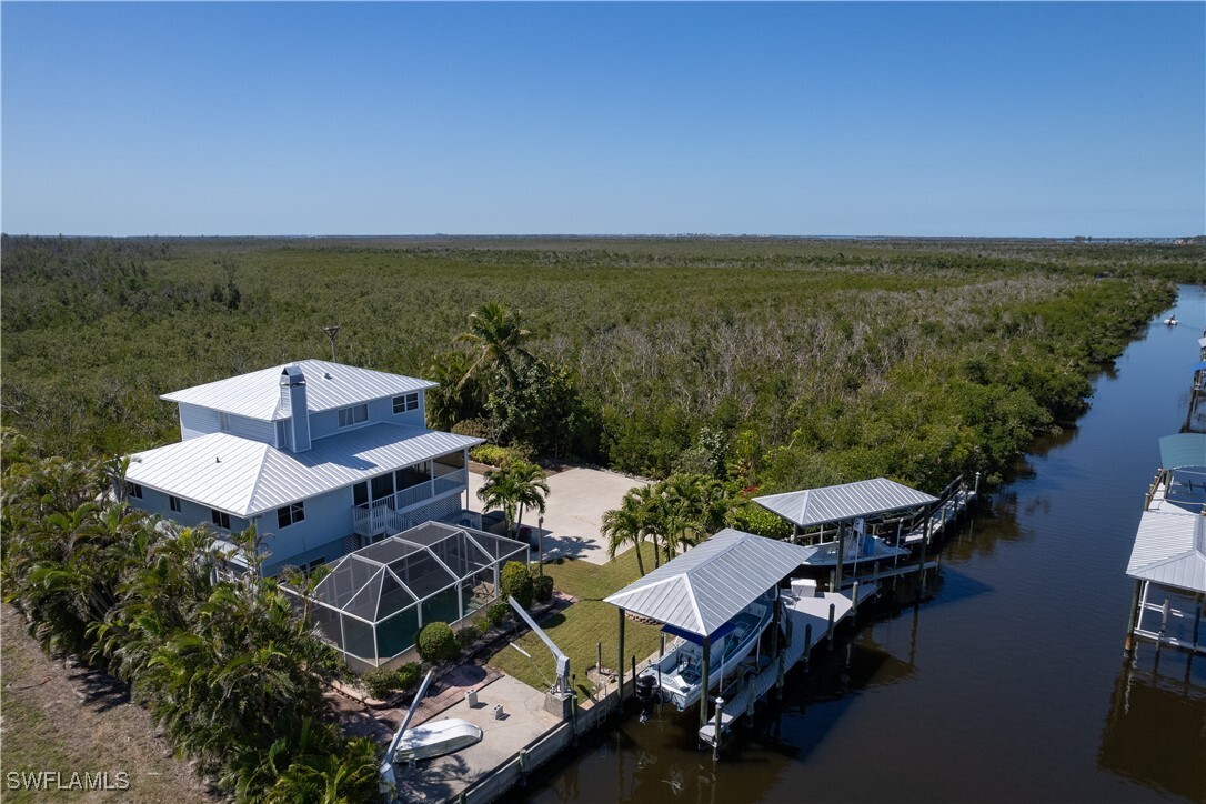 Property Photo: 7940 Lobean Lane FL 33922
