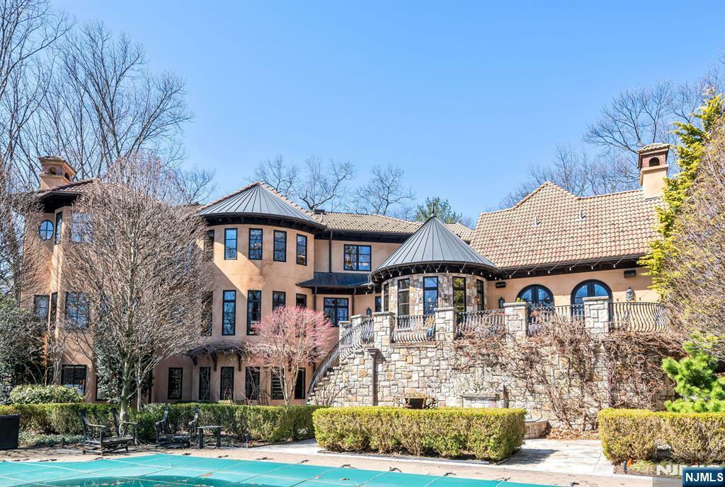 Property Photo: 711 Dakota Trail NJ 07417