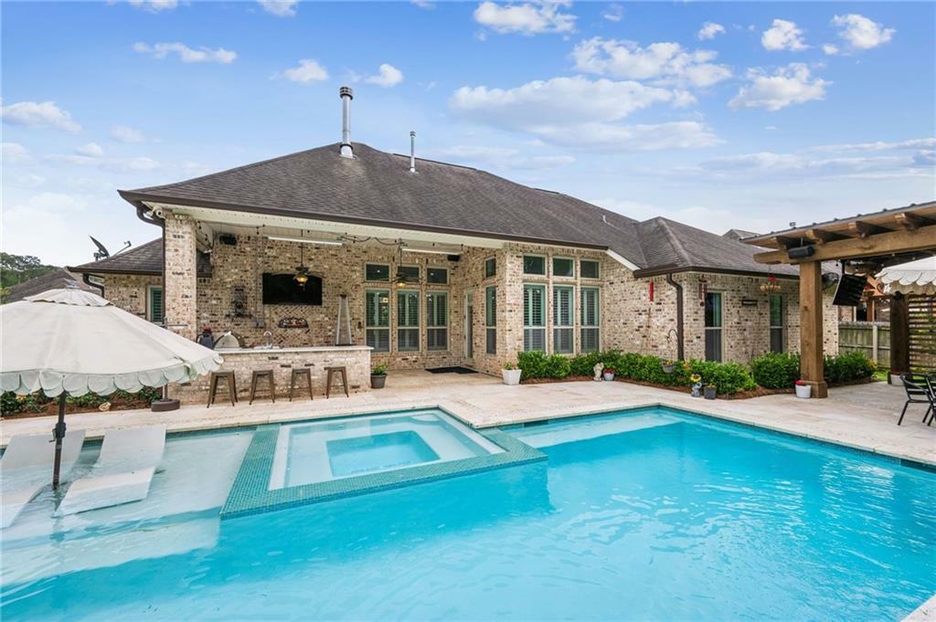 Property Photo:  1353 Avenue Lacroix Avenue  LA 70433 