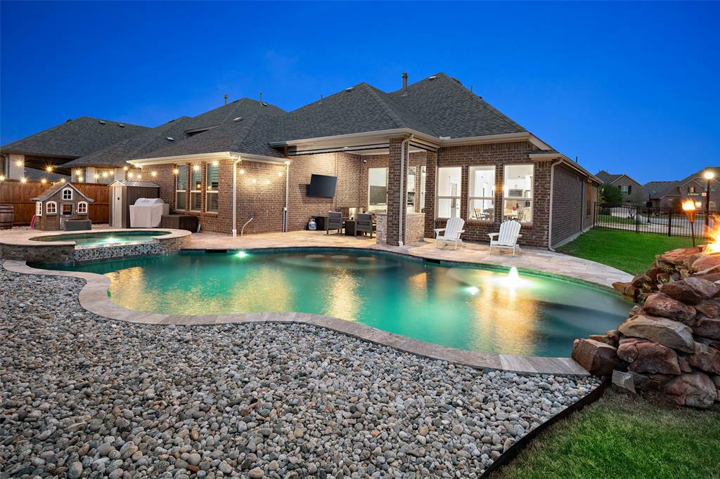 Property Photo: 4113 Rosewood Lane TX 75009