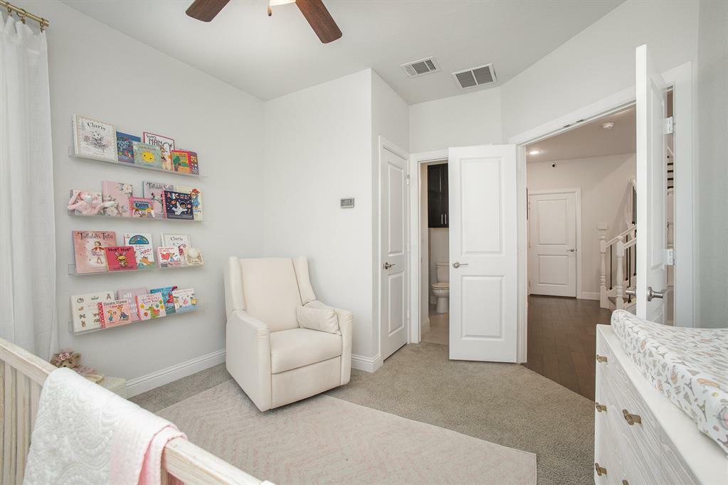 Property Photo: 1117 Tea Olive Lane TX 75212
