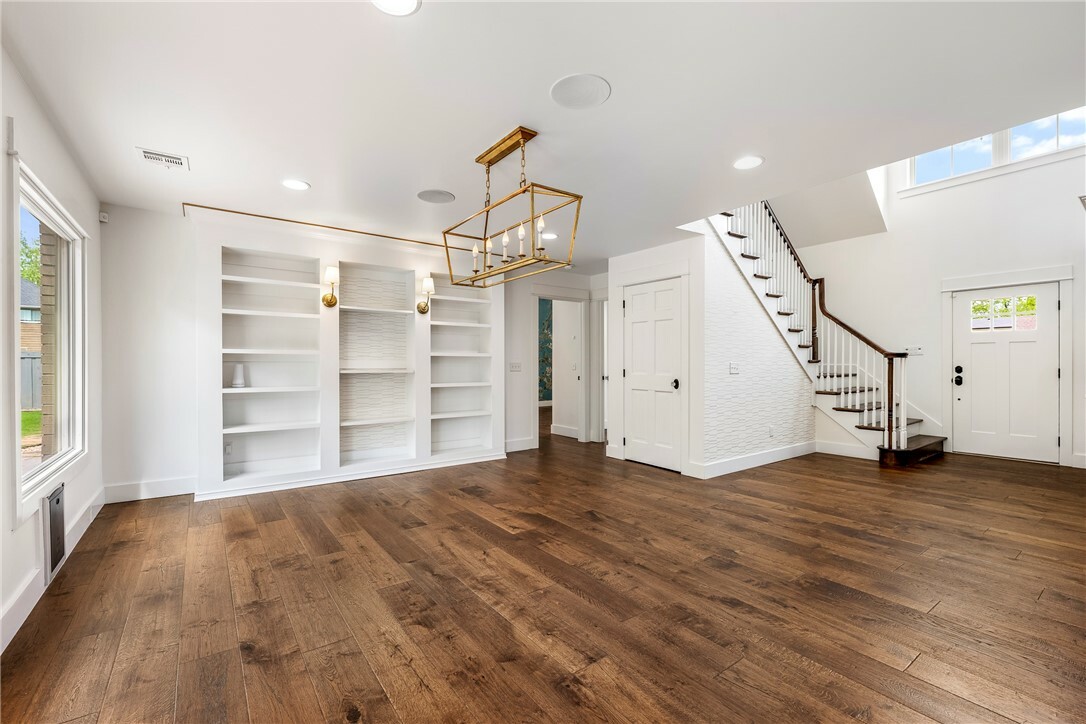 Property Photo: 201 NW 7th Street AR 72712