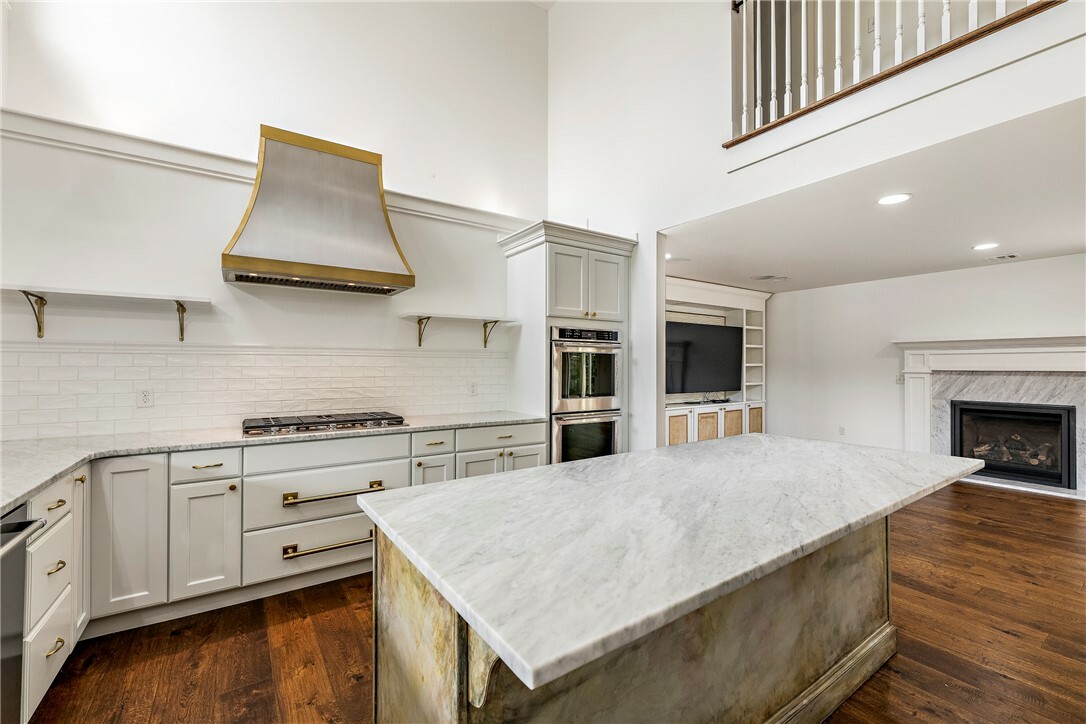 Property Photo: 201 NW 7th Street AR 72712