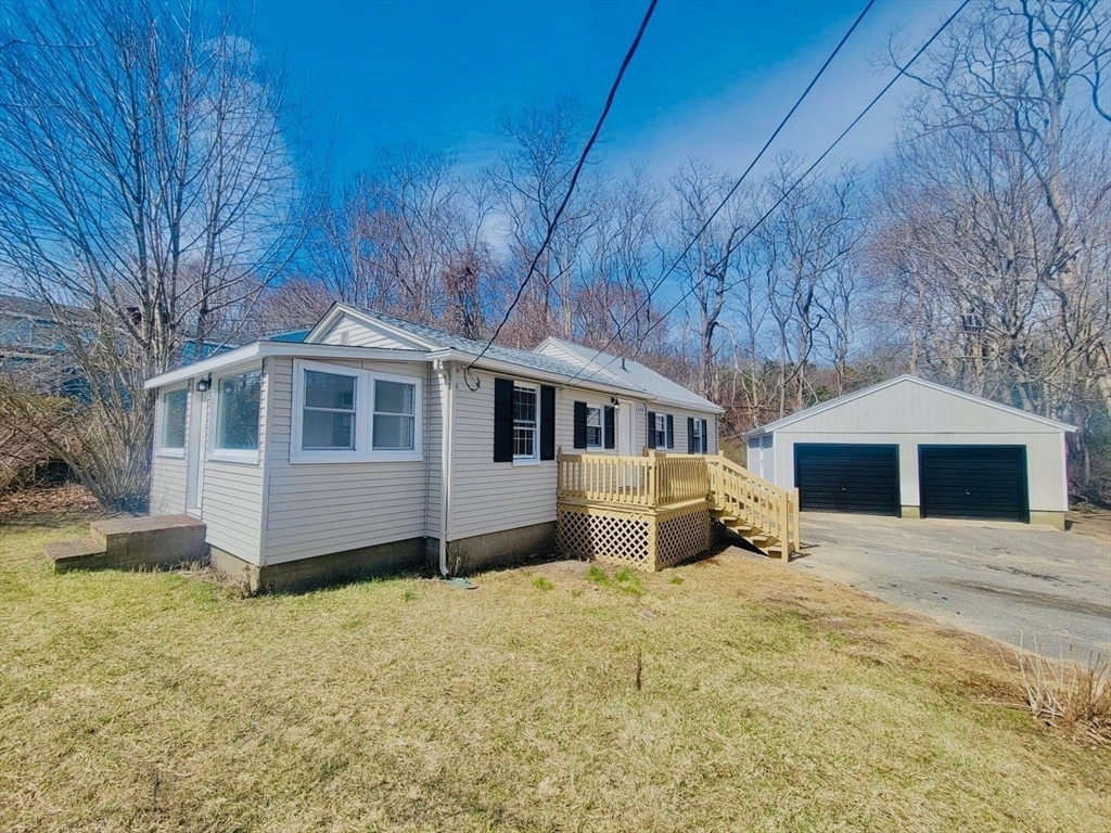 Property Photo:  379 Main St  MA 02649 