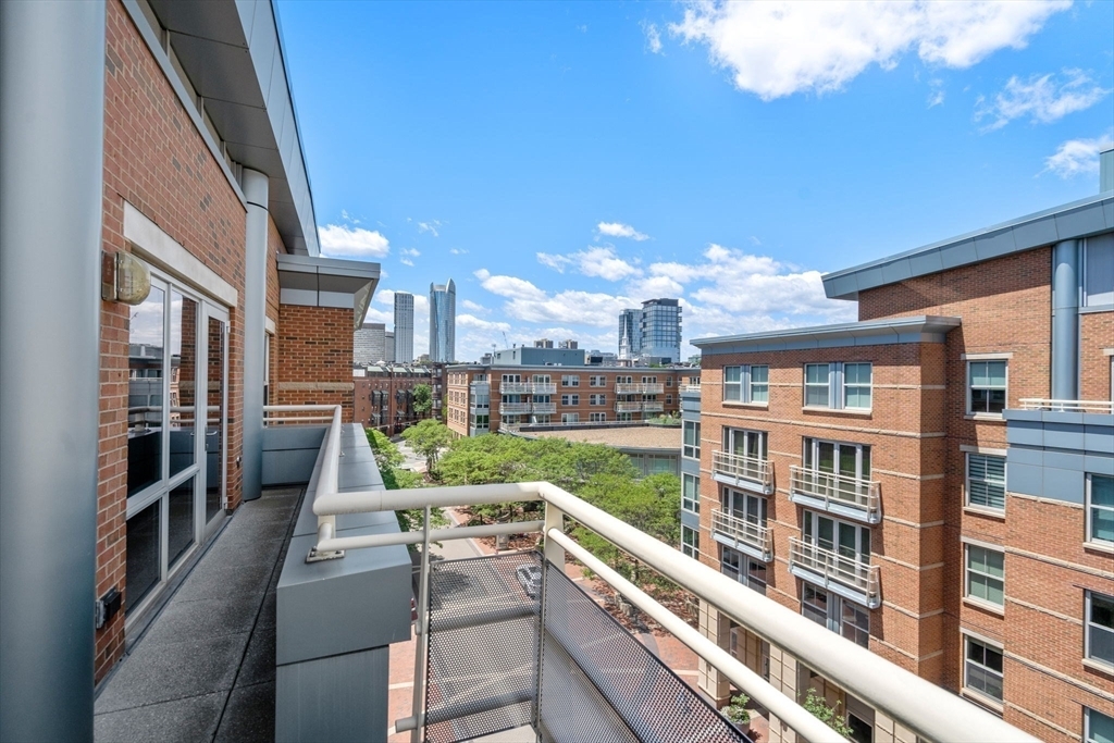 Property Photo: 4 Battery Wharf 4604 MA 02109