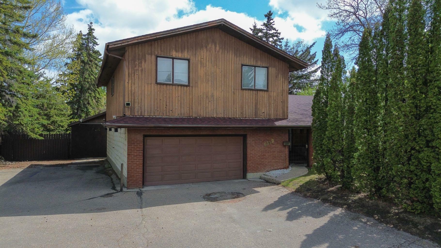 Property Photo: 6559 59 Avenue AB T4N 5R2