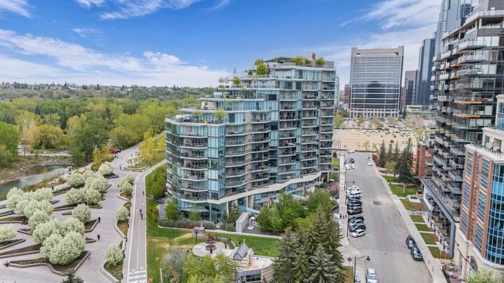 Property Photo: 738 1 Avenue SW 907 AB T2P 5G8