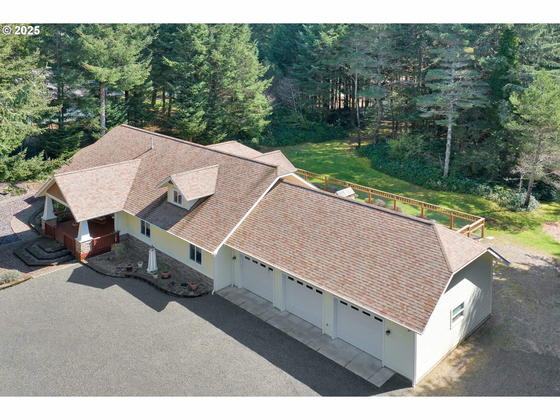 Property Photo: 83269 Clear Lake Rd OR 97439
