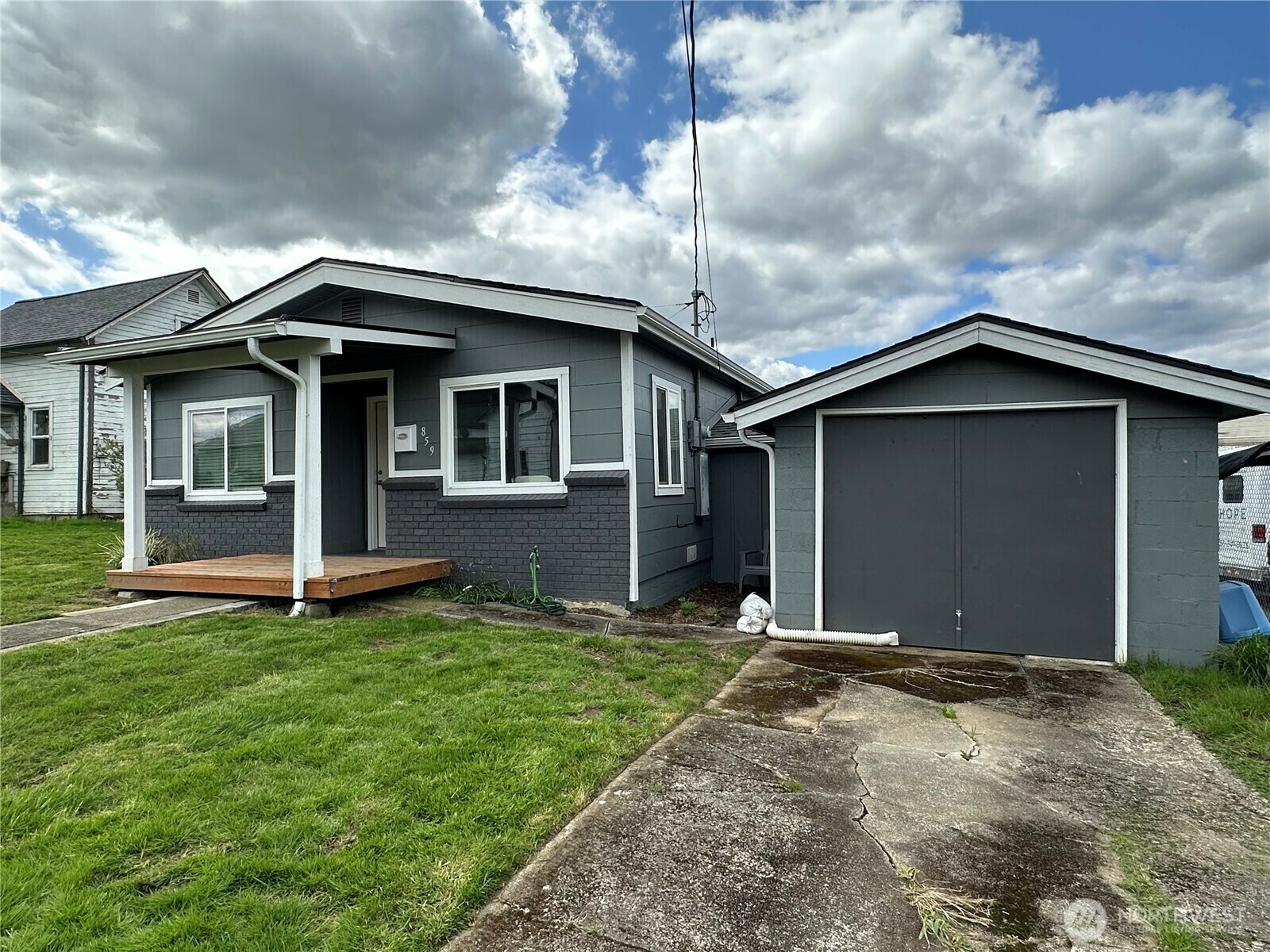 Property Photo:  859 NW New York Avenue  WA 98532 