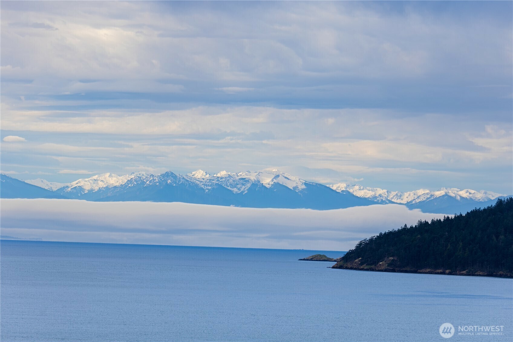 Property Photo: 4907 Portalis Way WA 98221