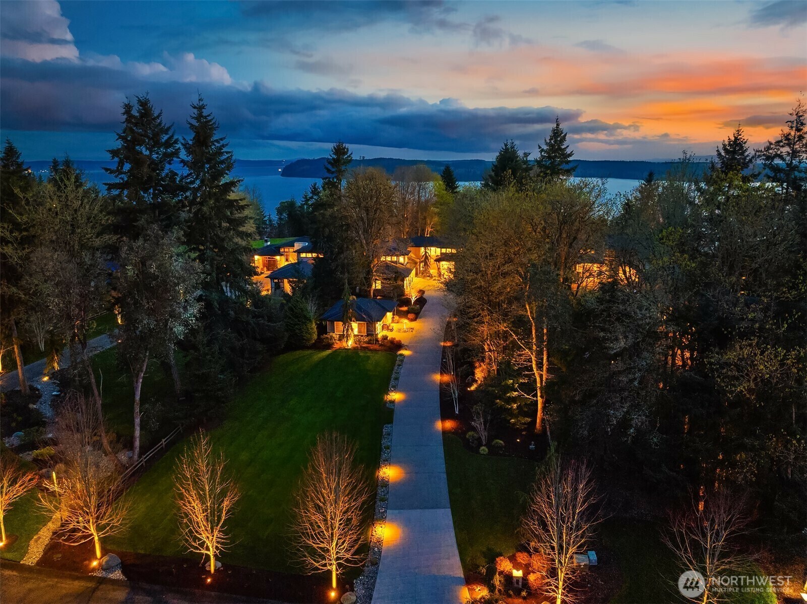 Property Photo: 949 7th Court WA 98333