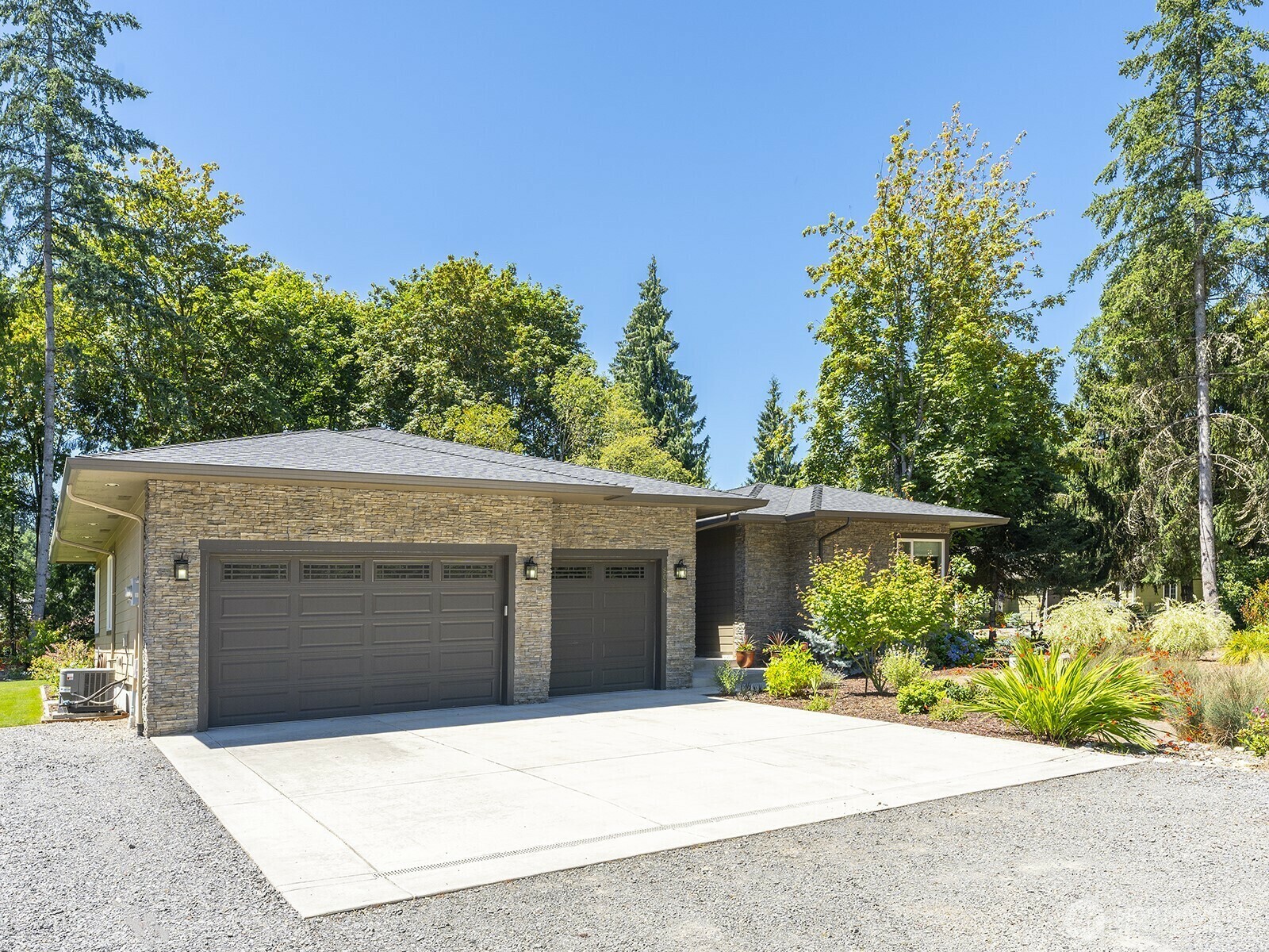 Property Photo: 8018 NE 88th Street WA 98662