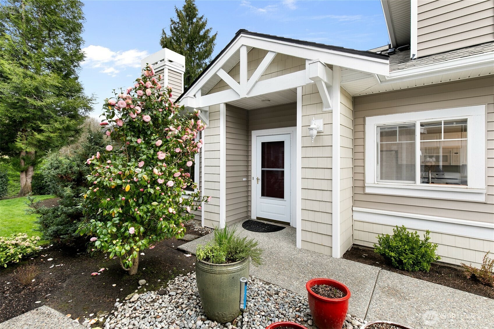 Property Photo: 23407 51st Avenue S WA 98032