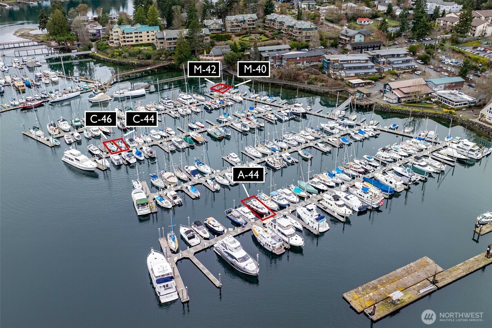 Property Photo: 141 Parfitt Way SW C-44 WA 98110