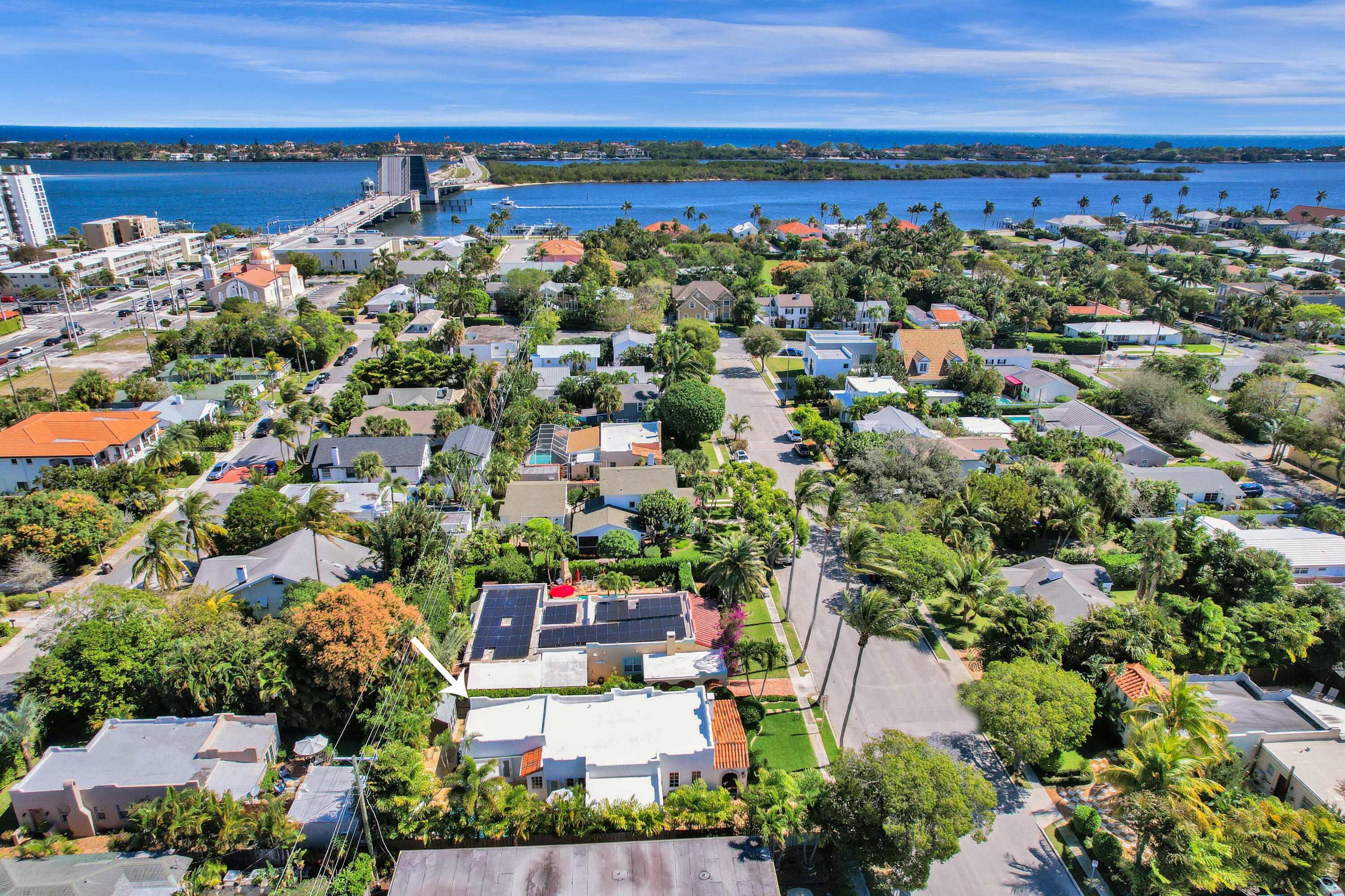 Property Photo: 235 Nottingham Boulevard FL 33405