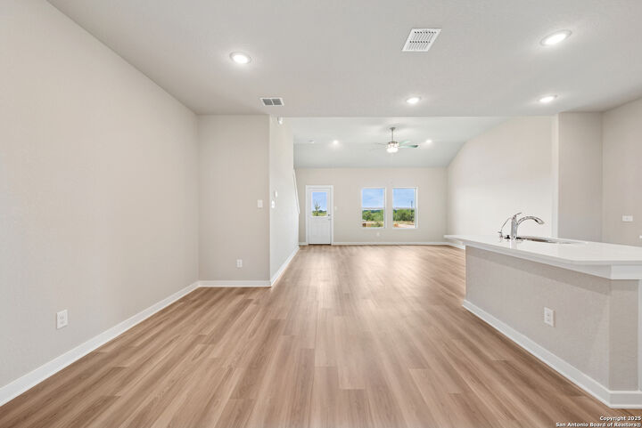 Property Photo:  6211 Persimmon Lake  TX 78245 