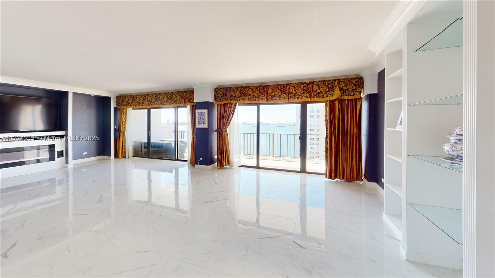 Property Photo:  1800 NE 114th St 1706  FL 33181 