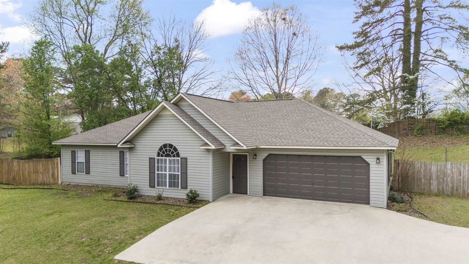 Property Photo: 35 Co Rd 1347 AL 35179 - VINEMONT