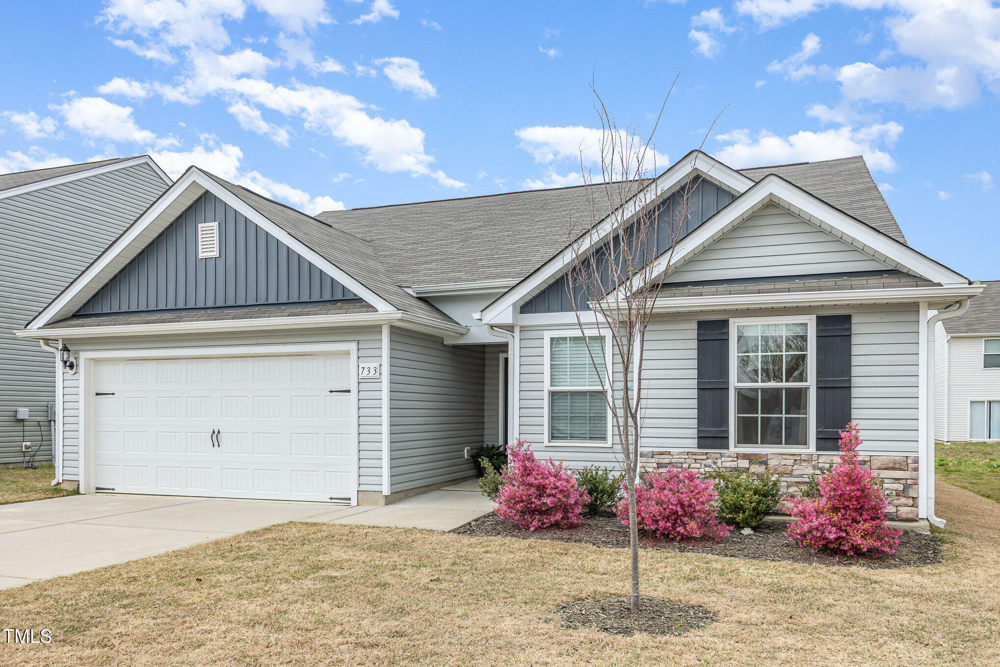 Property Photo: 733 Frosty Way NC 27597