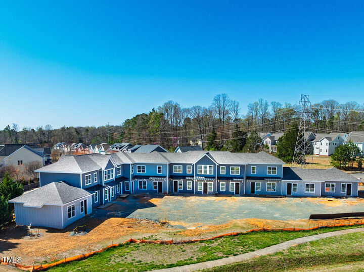 Property Photo:  110 Bellamy Lane 207  NC 27516 